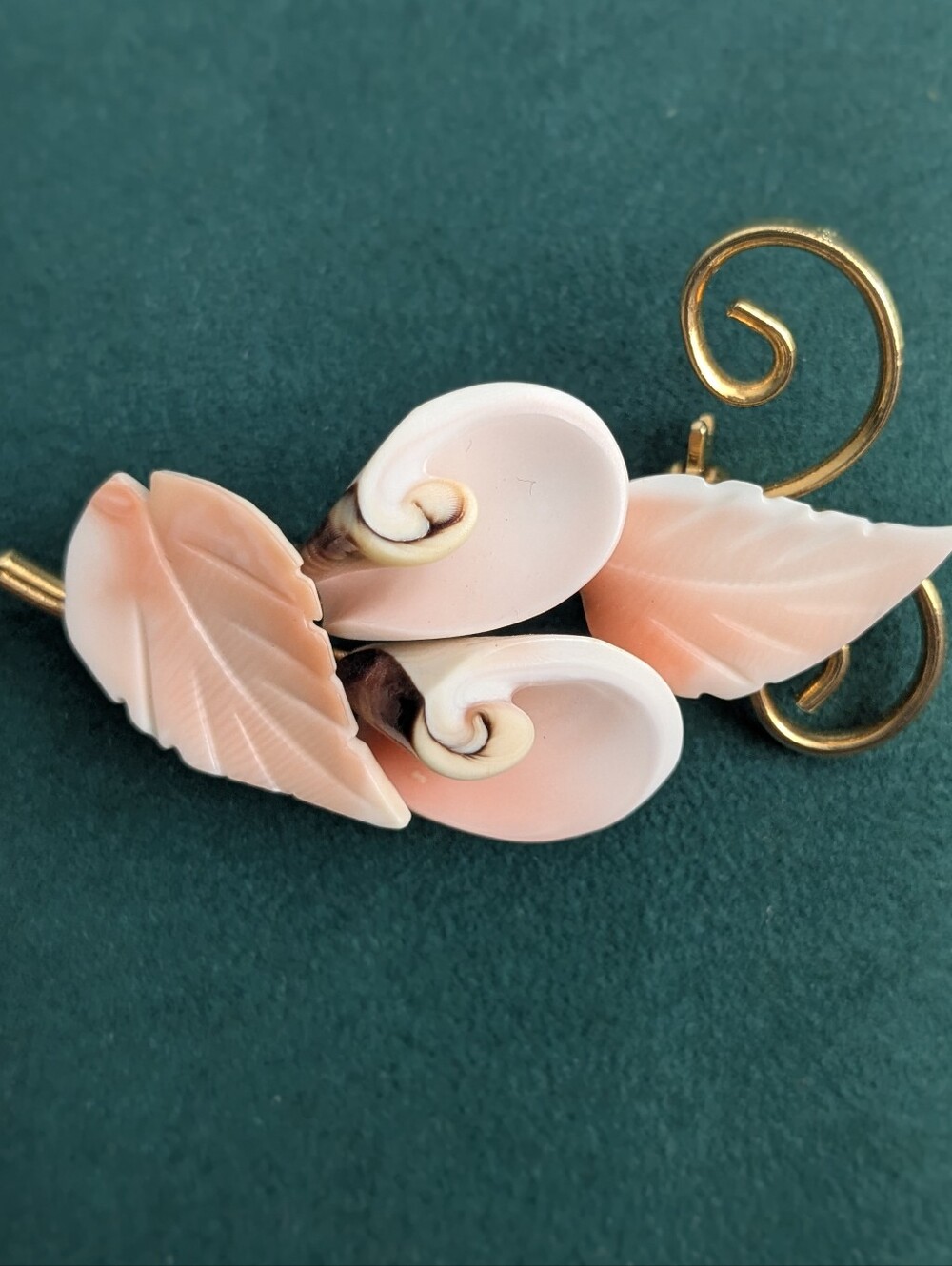 Vintage Pink Shell & Carved Leaf Brooch Gold Tone Tropical Floral Pin